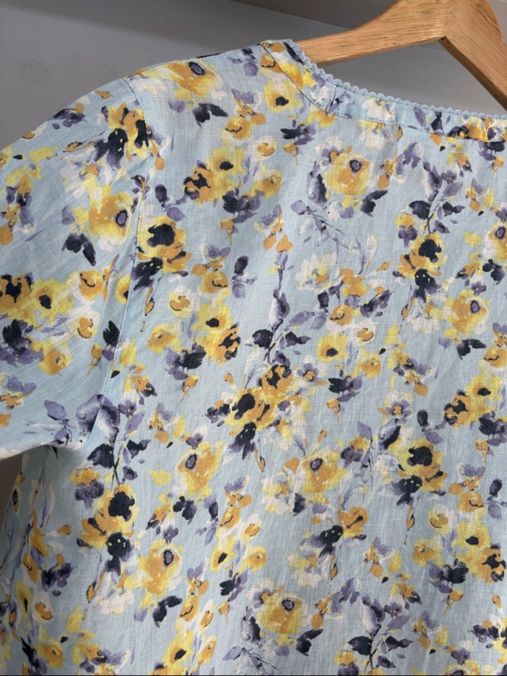 J. Jill Love Linen Floral Blouse, Size M - Picture 11 of 16